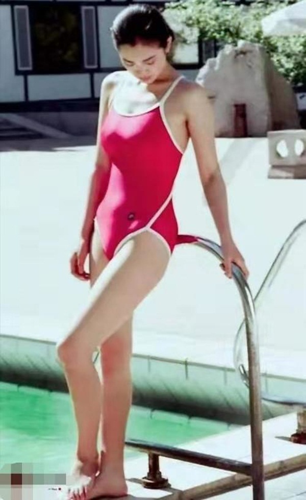 Nhan sắc và cuộc sống của Củng Lợi ở tuổi 55-9