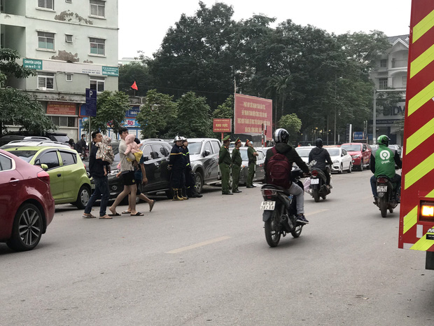 Hà Nội: Cháy lớn tại chung cư HH Linh Đàm, hàng nghìn người hoảng sợ tháo chạy vào sáng sớm-4