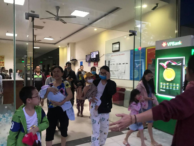 Hà Nội: Cháy lớn tại chung cư HH Linh Đàm, hàng nghìn người hoảng sợ tháo chạy vào sáng sớm-10