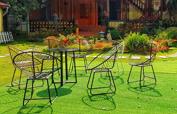 Vợ uất nghẹn chứng kiến chồng ngoại tình trong biệt thự vườn-1