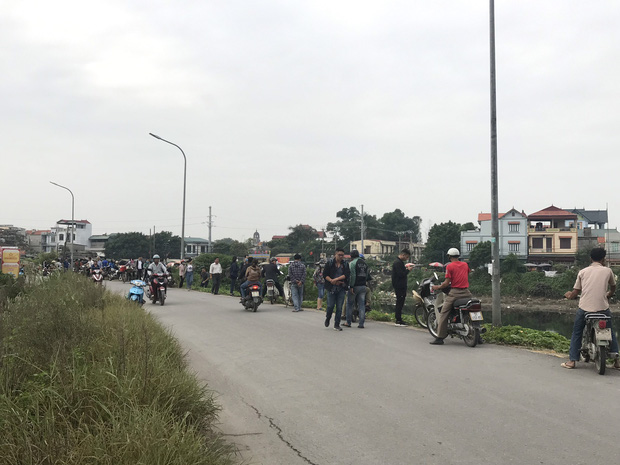 Hàng trăm người dân, công an và thân nhân đang lội sông tìm kiếm nữ sinh Học viện Ngân hàng: Đoạn đường nữ sinh mất dấu vết đã 3 hôm không có điện”-7