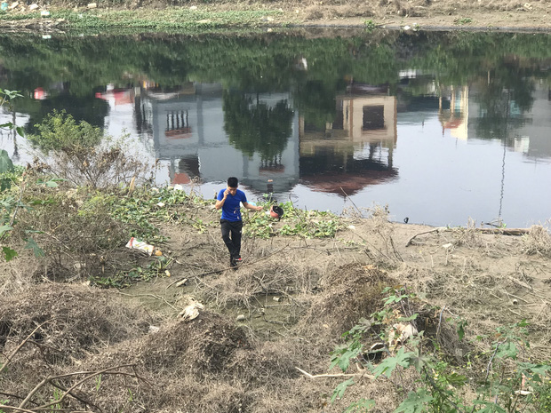 Hàng trăm người dân, công an và thân nhân đang lội sông tìm kiếm nữ sinh Học viện Ngân hàng: Đoạn đường nữ sinh mất dấu vết đã 3 hôm không có điện”-16
