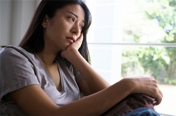 Tôi phải sống sao trước sự kiêng khem quá đáng của mẹ chồng vào mỗi ngày mùng 1 âm lịch?-1