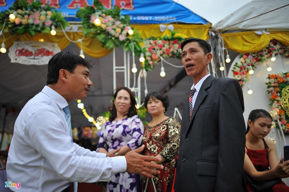 Dân Bình Định cưới chạy bão số 9-3