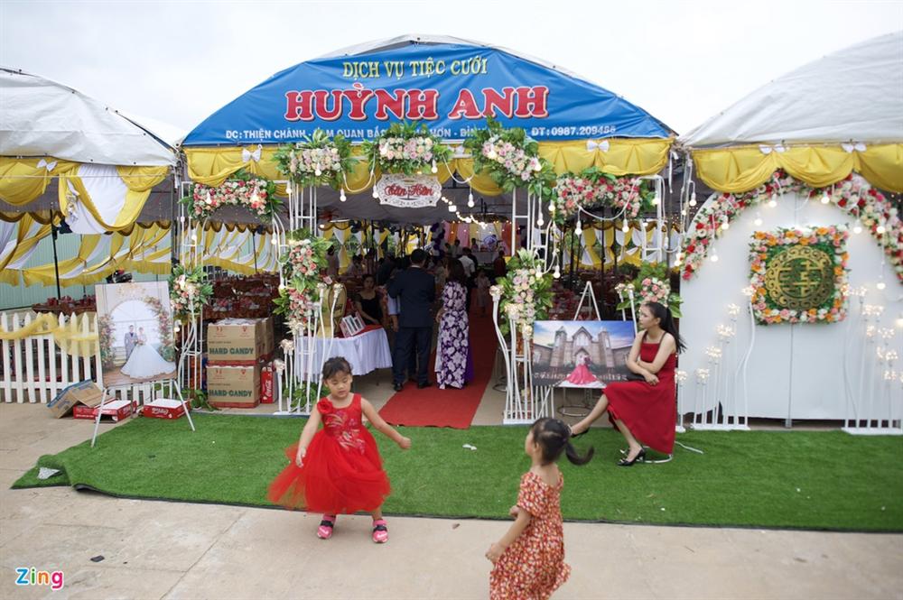 Dân Bình Định cưới chạy bão số 9-10