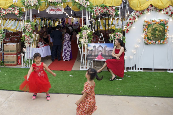 Bão số 9 đổ bộ: Gió giật mạnh ở Quảng Ngãi, đã có nhà bị tốc mái; phong toả một phần Quốc lộ 1A khiến hàng trăm xe ùn tắc-20