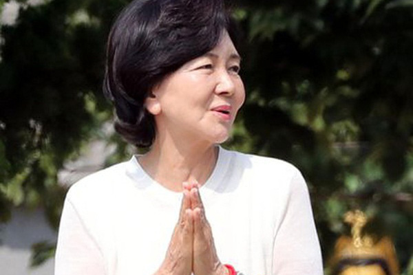 Lễ tang đưa tiễn chủ tịch Samsung về nơi an nghỉ cuối cùng: Gia quyến thất thần, chồng cũ cựu Á hậu Hàn Quốc cũng có mặt-14