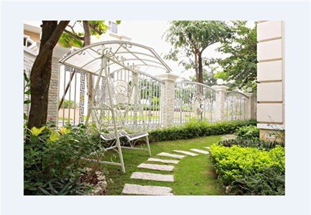 Khám phá căn biệt thự triệu đô sang trọng của cô Trúc Những ngọn nến trong đêm”-2