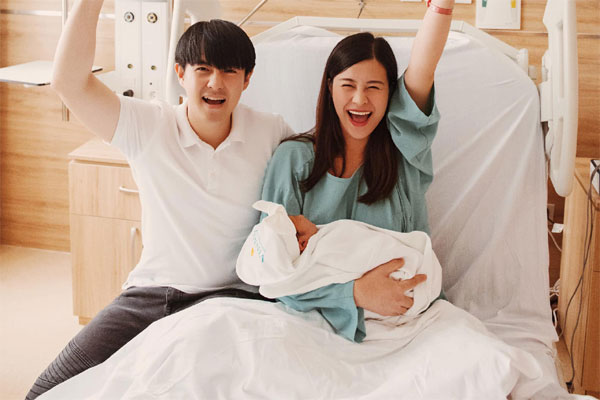 Đông Nhi tung trọn khoảnh khắc sinh nở bên Ông Cao Thắng, viết tâm thư hé lộ điều hối tiếc không thể thực hiện khi con chào đời!-9