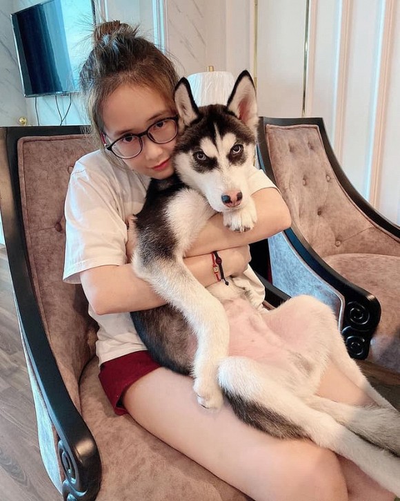 Sau biệt thự như lâu đài, Cris Phan hé lộ không gian sống trong căn hộ của hai vợ chồng-9