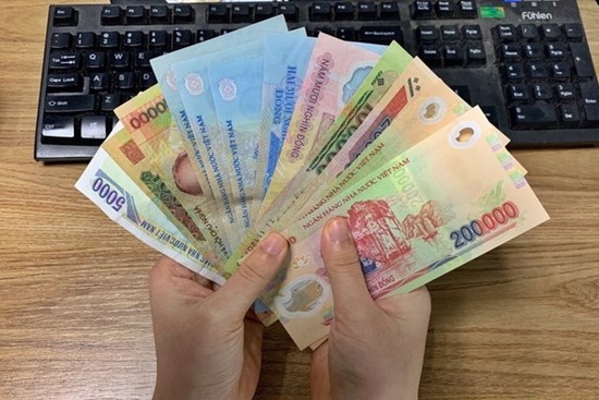 Làm bao nhiêu tiền chồng cũng đùm dúm cho em gái, vợ góp ý không được lẳng lặng làm 1 việc mà đúng 2 tháng sau anh thay đổi hẳn