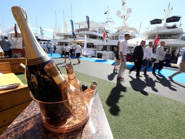 Mặt tối trên các du thuyền hạng sang-3