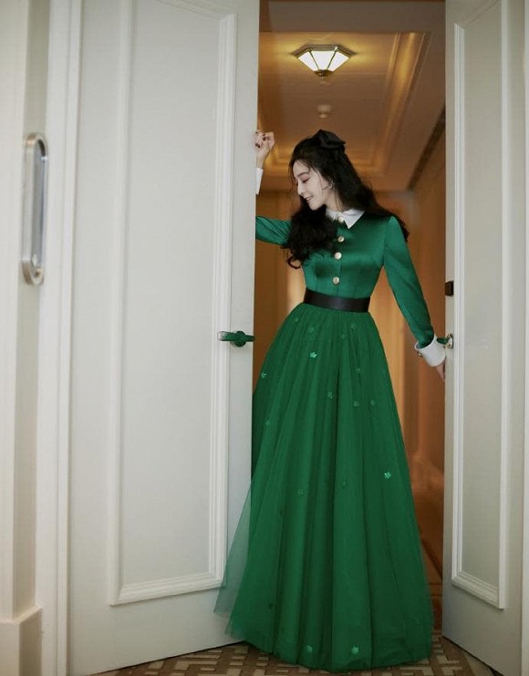 Hụt hơi sau lùm xùm trốn thuế, Phạm Băng Băng giờ phải miệt mài chạy show nhỏ lẻ?-1