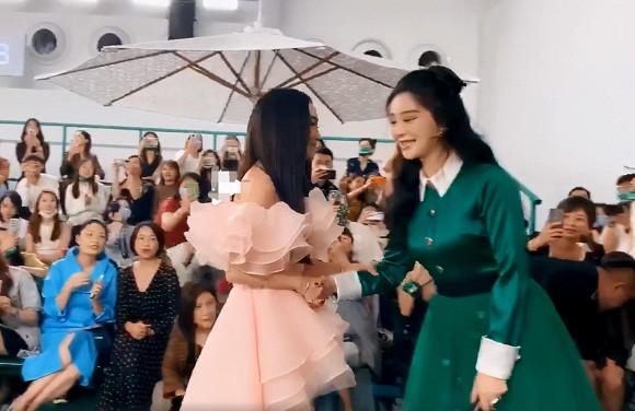 Hụt hơi sau lùm xùm trốn thuế, Phạm Băng Băng giờ phải miệt mài chạy show nhỏ lẻ?-3