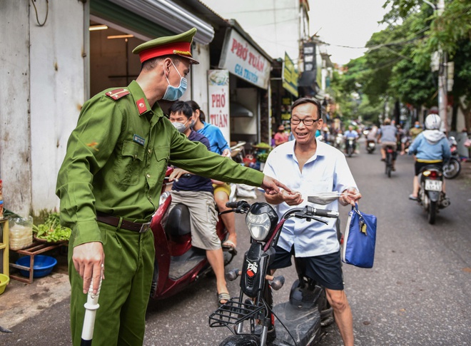 Hà Nội lo ngại dịch Covid-19 bùng phát trở lại-1