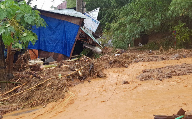 Sạt lở đất ở Quảng Nam vùi lấp 53 người, tìm thấy 11 thi thể-1