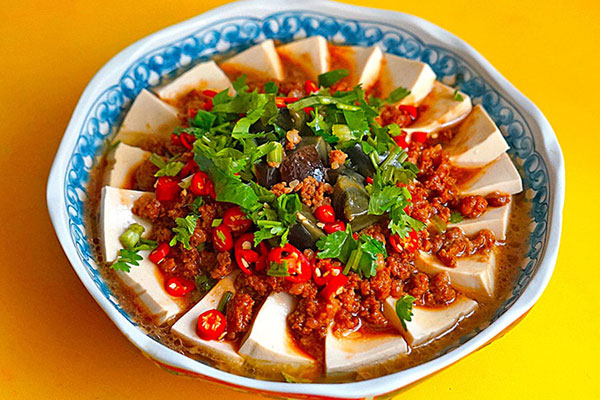 Bốc mùi không kém gì đậu phụ thối, loại đặc sản này còn mọc lông-7