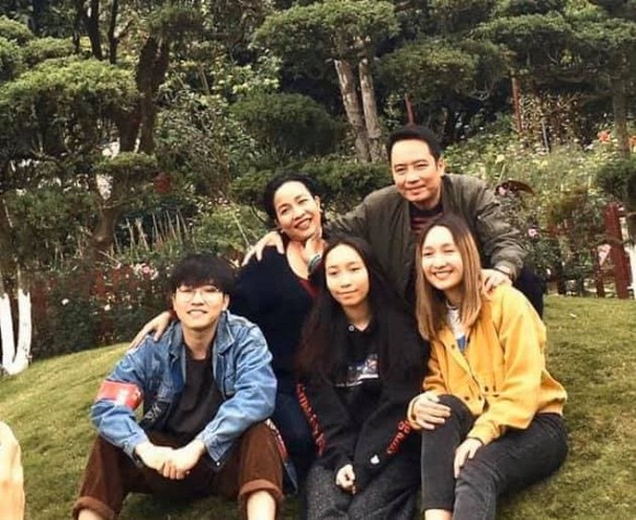 Diva Mỹ Linh chụp ảnh cùng ba thế hệ trong nhà, hé lộ cuộc sống bình yên hiện tại-9