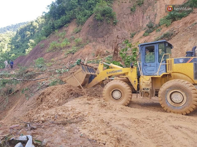 Clip: Những hình ảnh đầu tiên về hiện trường vụ sạt lở khiến 8 người chết ở xã Trà Vân, Nam Trà My-9