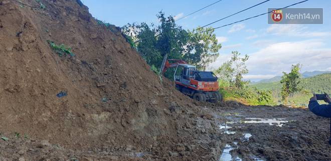 Clip: Những hình ảnh đầu tiên về hiện trường vụ sạt lở khiến 8 người chết ở xã Trà Vân, Nam Trà My-8