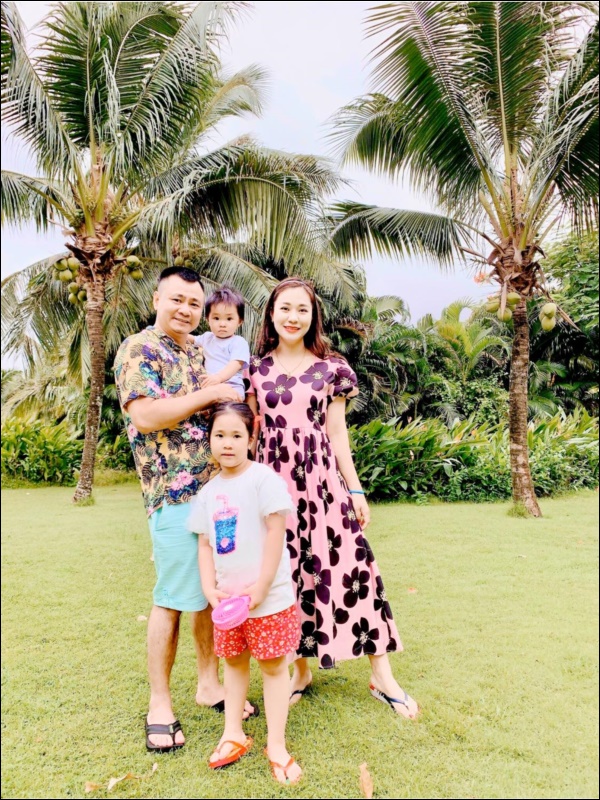 Kết hôn lần 2 với vợ giảng viên kém 12 tuổi, NSND Tự Long&nbsp;bị bình luận: Đẻ toàn con gái,&nbsp;danh hài&nbsp;liền có ngay phản ứng khéo léo-1