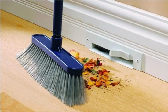 Quét nhà vào 3 thời điểm này là quét sạch tài lộc, gia chủ nhớ kỹ kẻo phạm đại kỵ