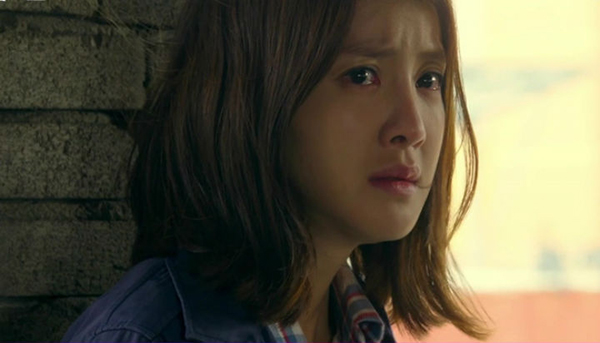 Thương bà cụ ngồi ăn xin ngoài đường, hôm nào tôi cũng biếu 20 nghìn nhưng một lần thấy thứ này hiện ra từ áo bà thì choáng nặng-2