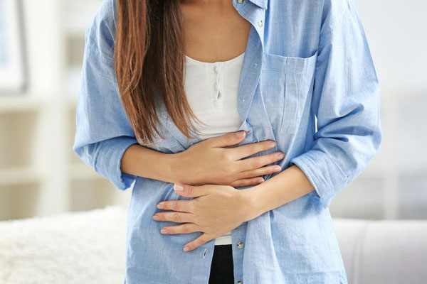 Người phụ nữ có khối u chứa đầy tóc trong buồng trứng-2