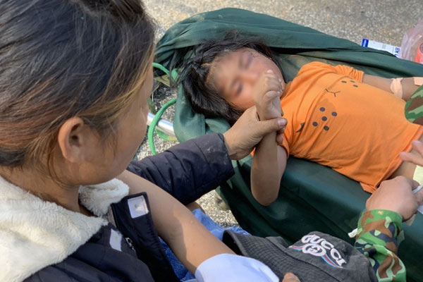 Video: Người dân liều lĩnh săn cá khủng tại chân hồ Kẻ Gỗ-1