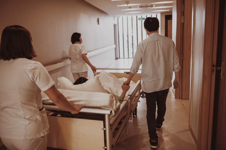 Đông Nhi tung trọn khoảnh khắc sinh nở bên Ông Cao Thắng, viết tâm thư hé lộ điều hối tiếc không thể thực hiện khi con chào đời!-3