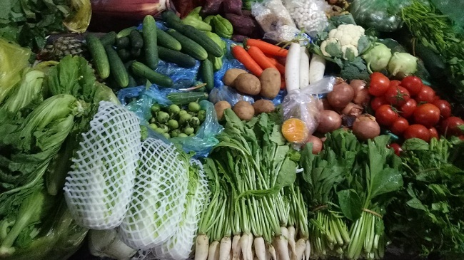 Rau xanh tăng giá: Một bữa cơm tiền rau ngang bằng tiền mua thịt, cá-1