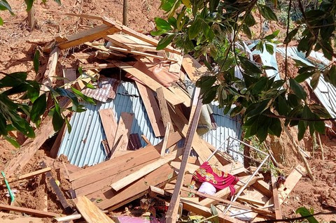 Sạt lở đất ở Quảng Nam: Còn 24 người mất tích, đã tìm thấy 21 thi thể, trời mưa trở lại-6