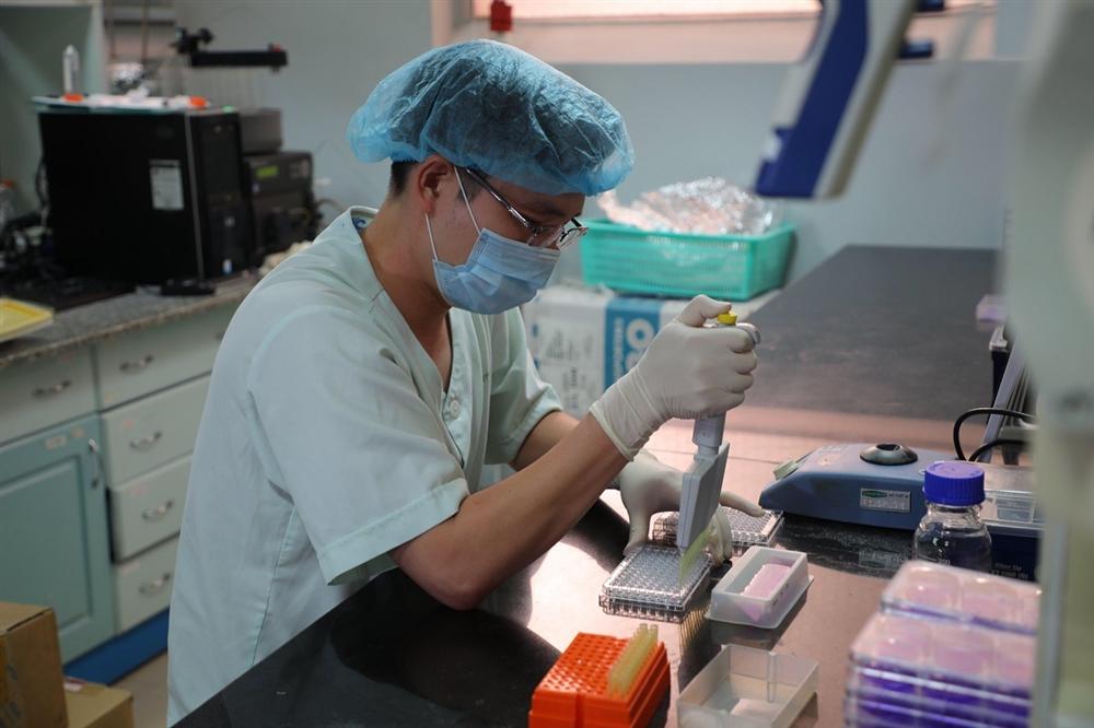 Việt Nam bắt đầu thử nghiệm vắc xin Covid-19 trên khỉ-1
