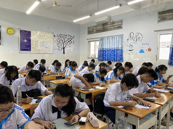 Kiểm tra, đánh giá giữa kỳ qua hệ thống Trường học thông minh 789.vn-1