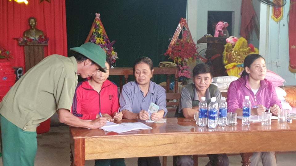 Thôn trả lại cho dân tiền ca sỹ Thủy Tiên hỗ trợ ở Quảng Bình-3