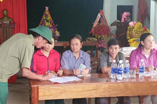 Thôn trả lại cho dân tiền ca sỹ Thủy Tiên hỗ trợ ở Quảng Bình