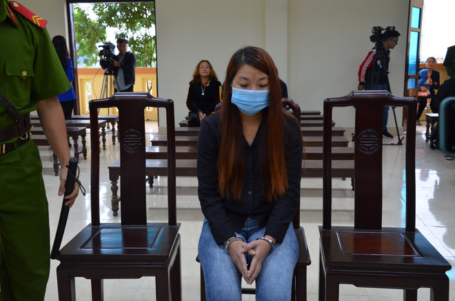 Chủ tọa vạch trần bộ mặt lừa tình của mẹ mìn bắt cóc bé 2 tuổi, người bạn trai lặng người-3