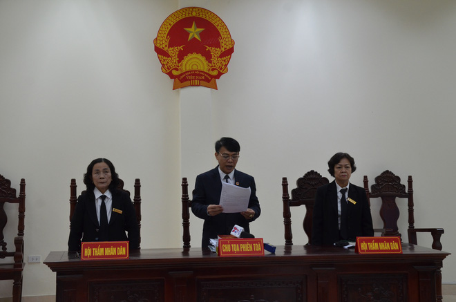 Chủ tọa vạch trần bộ mặt lừa tình của mẹ mìn bắt cóc bé 2 tuổi, người bạn trai lặng người-4