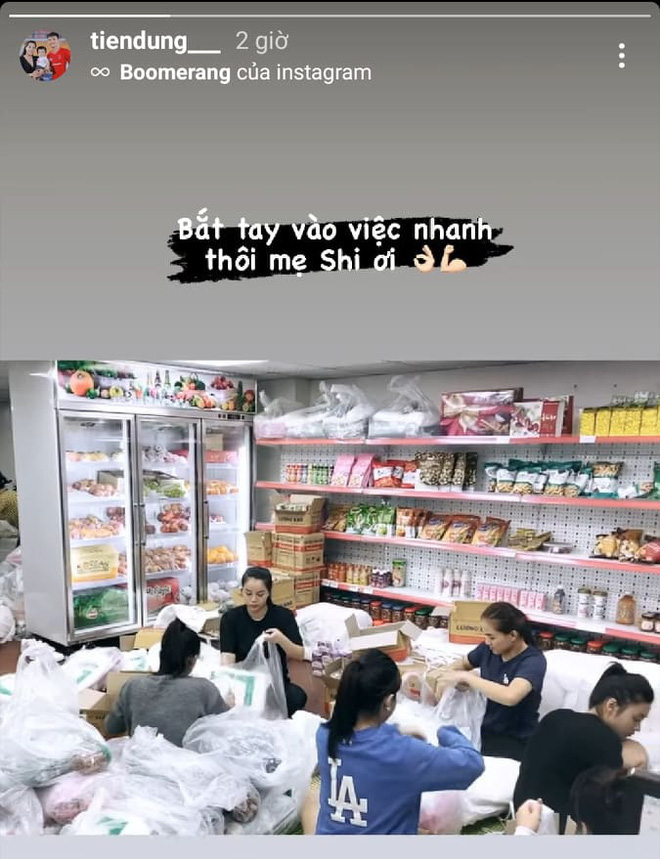 Vừa xong nhiệm vụ tại V.League, Bùi Tiến Dũng bắt tay cùng vợ chuẩn bị hàng trăm suất quà gửi về quê nhà cứu trợ người dân vùng lũ-1