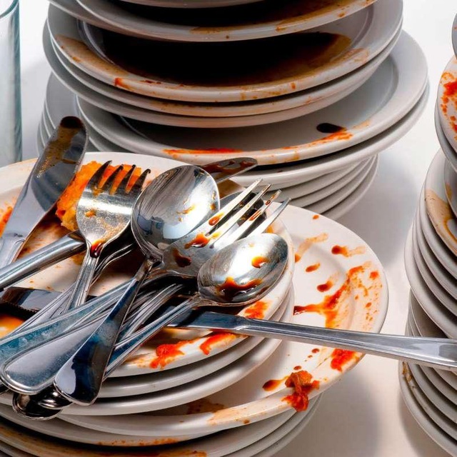 Rửa bát không chuẩn chẳng khác nào ăn vi khuẩn, một vài thao tác sai cần phải sửa, nhiều gia đình đọc xong tá hỏa-3