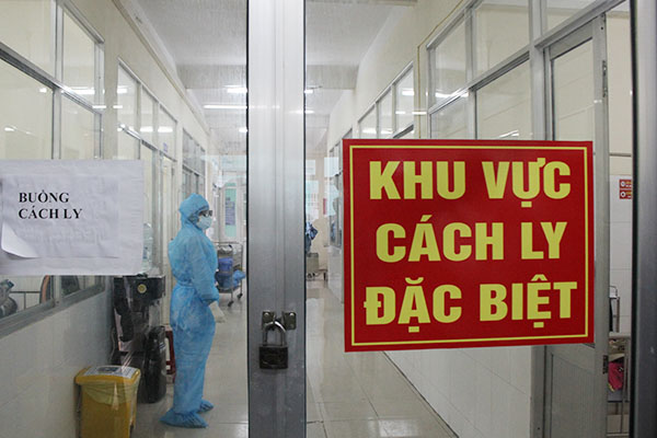 Chiều 2/11, thêm 12 ca mắc mới COVID-19 là người trở về từ Nga và Mỹ-3