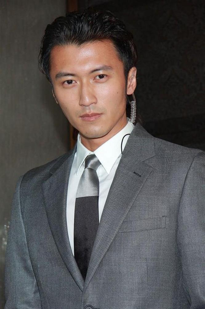 Đây là lý do không ai có thể biết cha ruột con trai thứ 3 của Trương Bá Chi là ai?-2