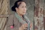 6 vai diễn để đời của nghệ sĩ Ánh Hoa: Từ Mùa Len Trâu tới Cổng Mặt Trời, nhìn đâu cũng nhớ người mẹ tần tảo của màn ảnh Việt-11