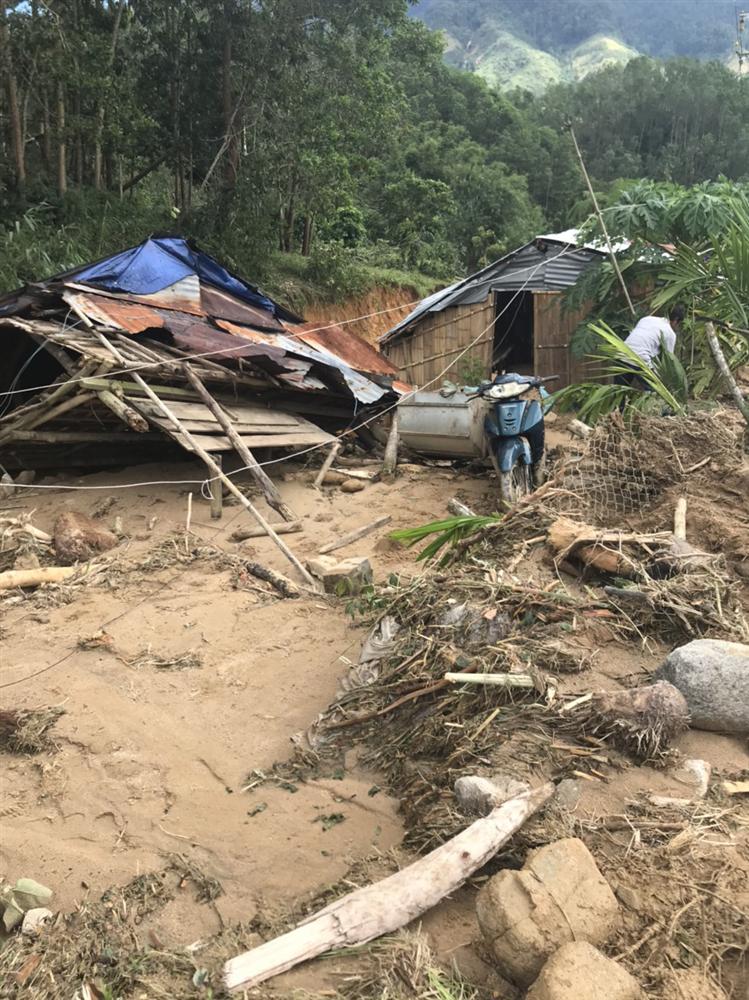 Quảng Ngãi: Lũ quét kinh hoàng cuốn trôi 6 nhà dân, khiến một ngôi làng có nguy cơ bị xóa sổ-8