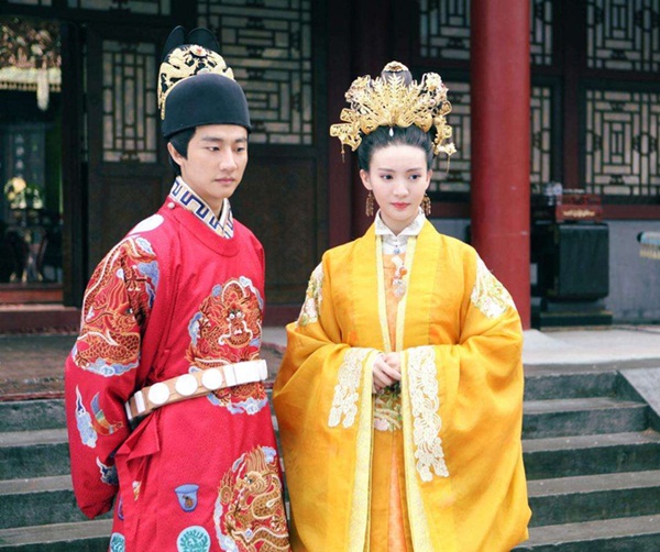 3 Hoàng hậu đáng thương nhất nhà Minh: Người bị Hoàng đế dọa đến mức sảy thai, kẻ bị phế truất nhưng thảm nhất là người bị bỏ mặc trong biển lửa-1