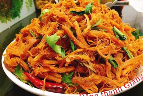 Tuyệt chiêu làm khô gà lá chanh theo 