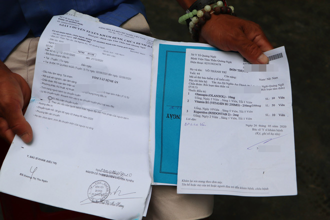 Chồng tâm thần, người mẹ ôm 4 đứa con nhem nhuốc trong căn nhà tốc mái sau bão số 9: Nhà mất rồi, mấy đứa nhỏ biết ngủ ở đâu-15