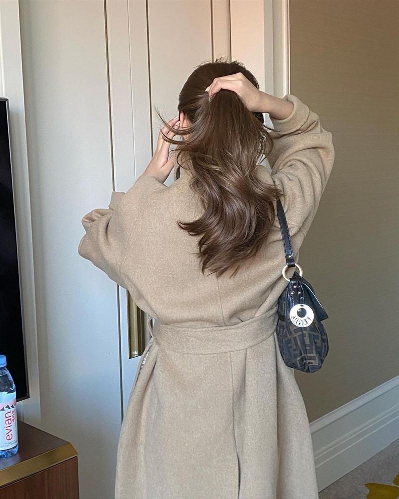 Cho thêm thứ này vào dầu gội, bạn sẽ ngạc nhiên vì tóc bóng mượt, không rụng mà còn mọc nhanh hơn thấy rõ-1