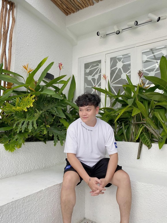 Góc vườn xanh mướt bên trong biệt thự của Trịnh Tú Trung-25