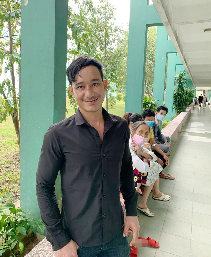 Nụ cười trở lại trên môi người đàn ông Trà Leng xin đi nhờ xe chứ không cần tiền: Hạnh phúc khi được yêu thương và sẻ chia-4